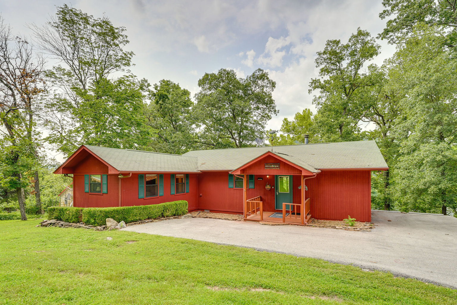 Flippin Vacation Rental