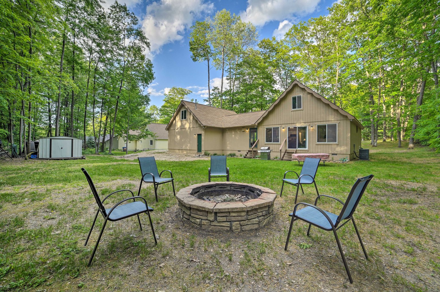 Roscommon Vacation Rental