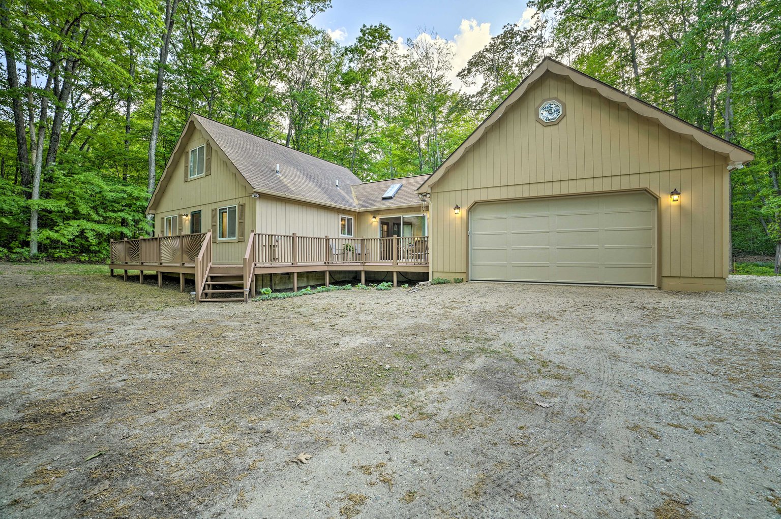 Roscommon Vacation Rental