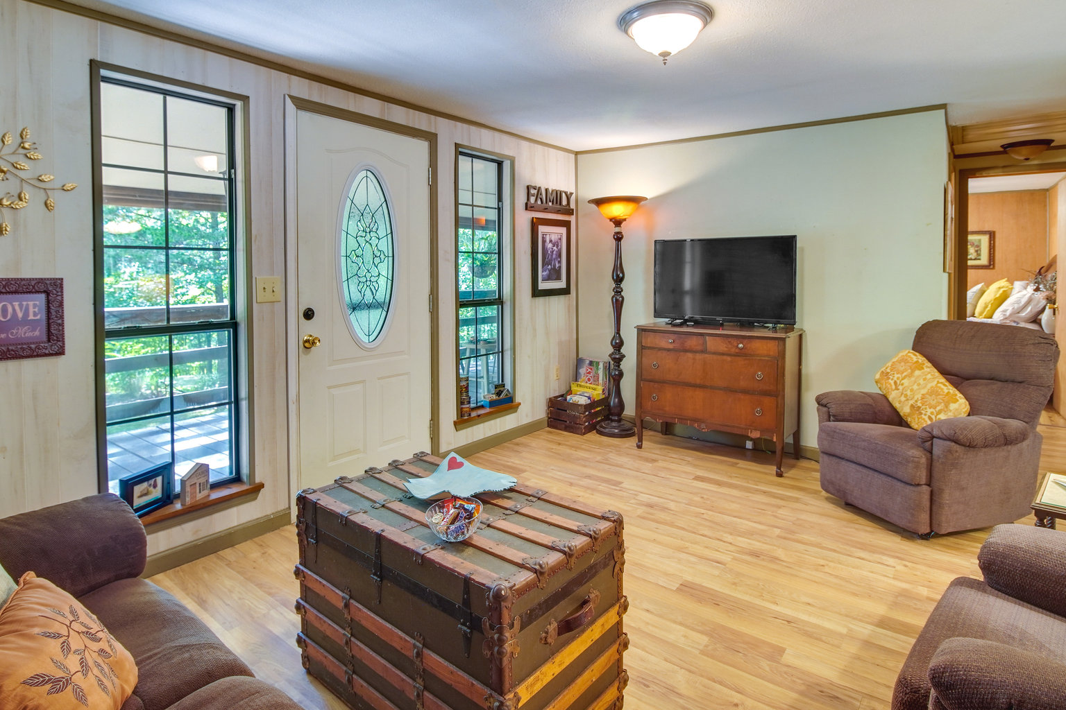 Elkins Vacation Rental