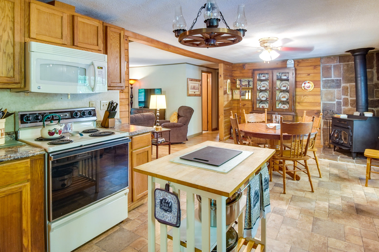 Elkins Vacation Rental