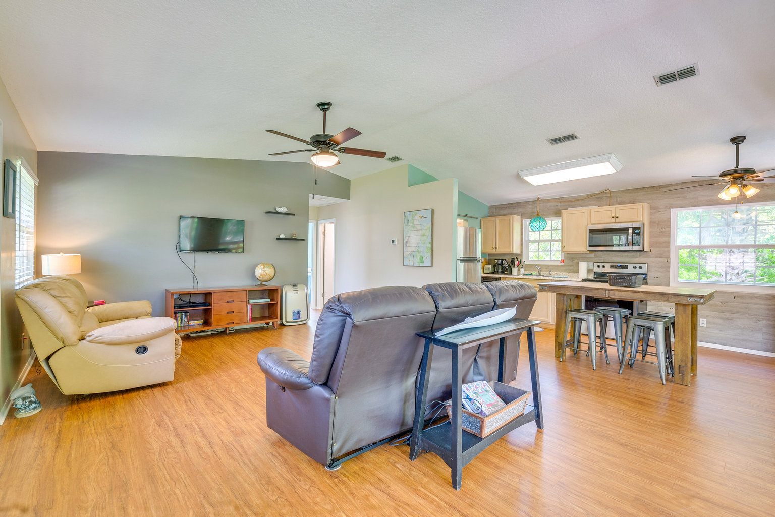Inglis Vacation Rental