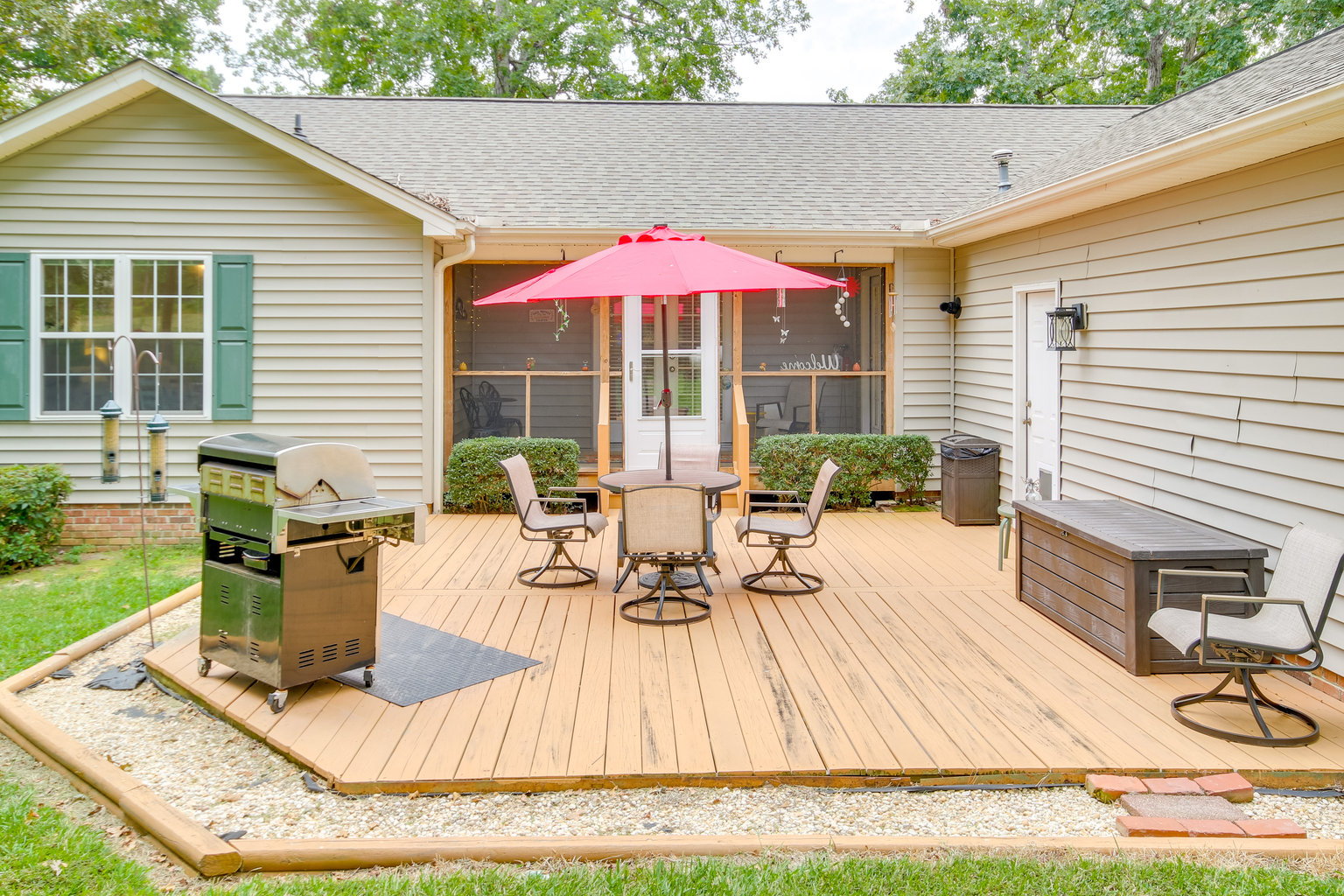Chapin Vacation Rental