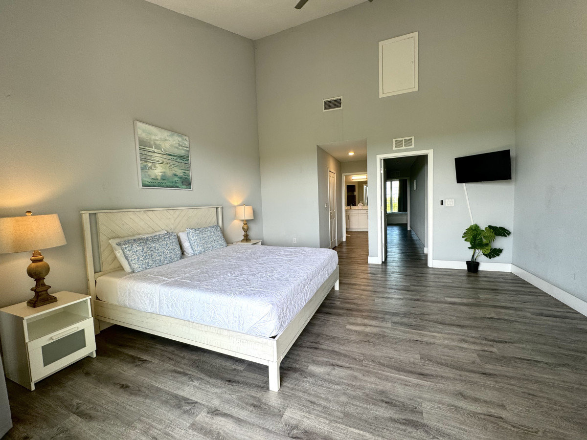 Ruskin Vacation Rental