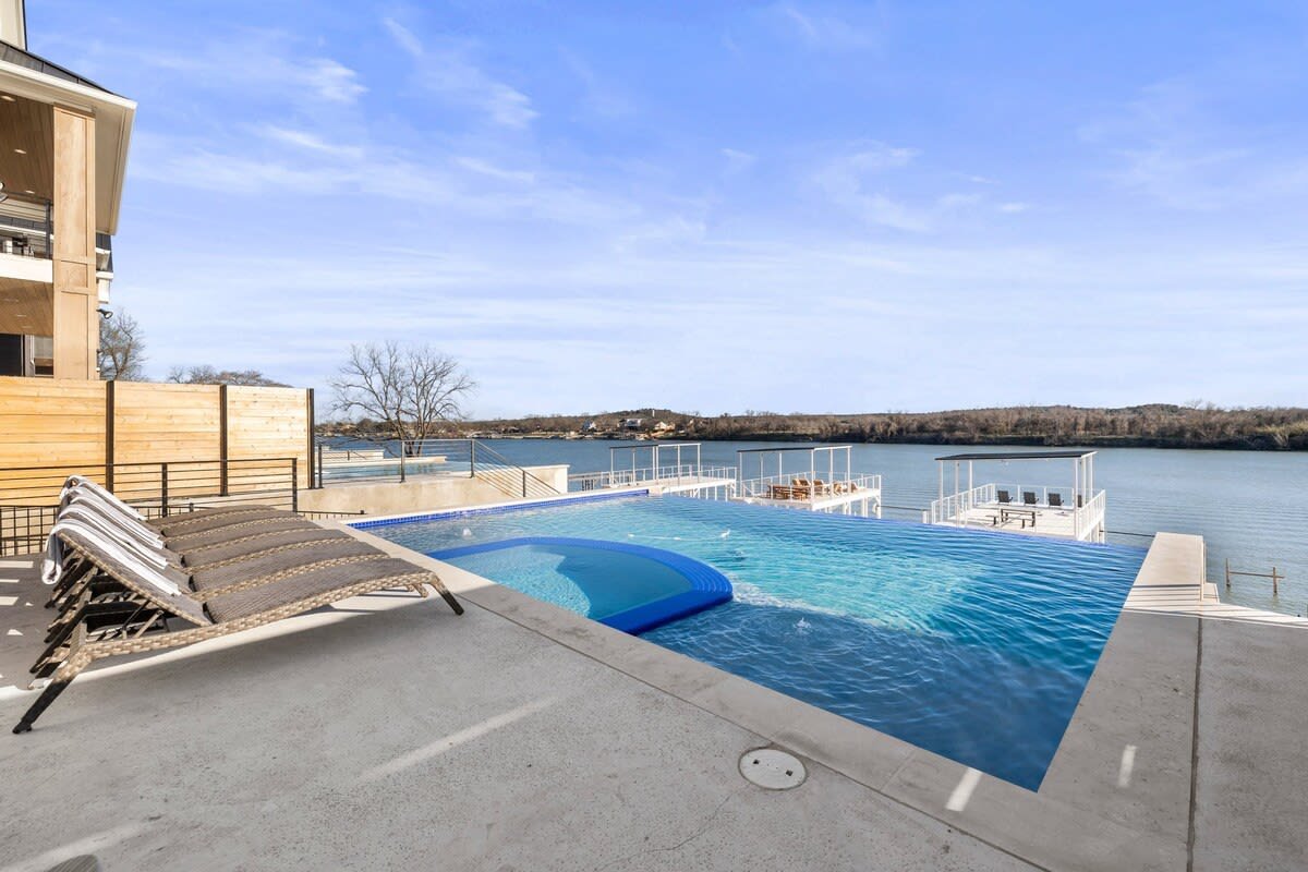 Kingsland Vacation Rental