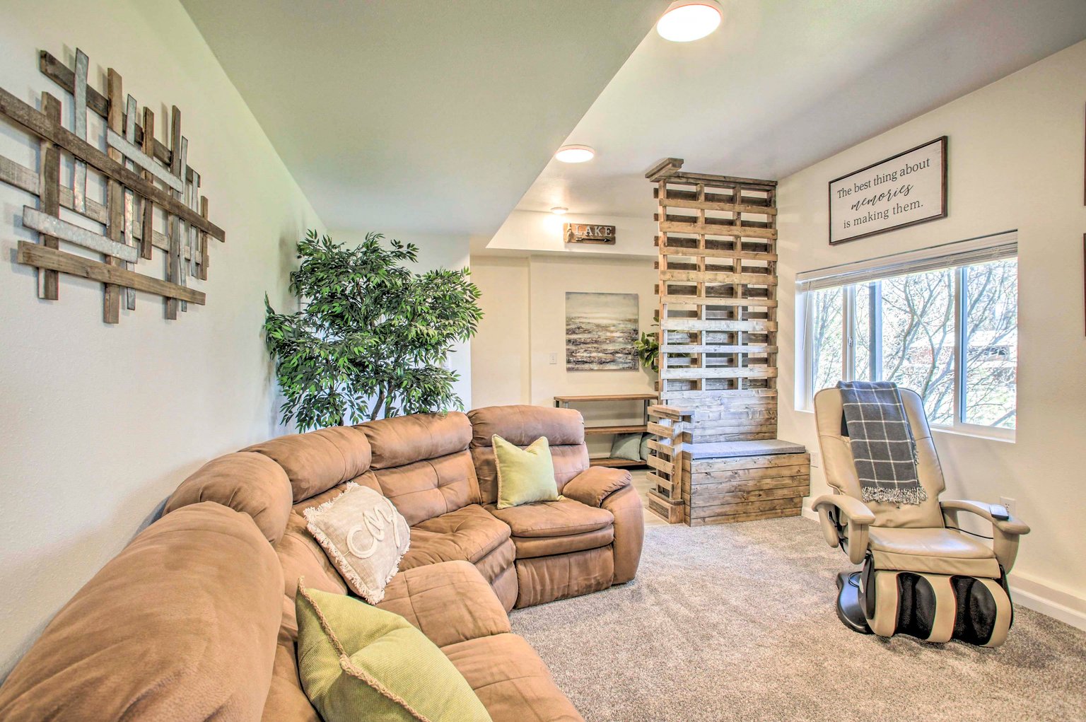 Nine Mile Falls Vacation Rental