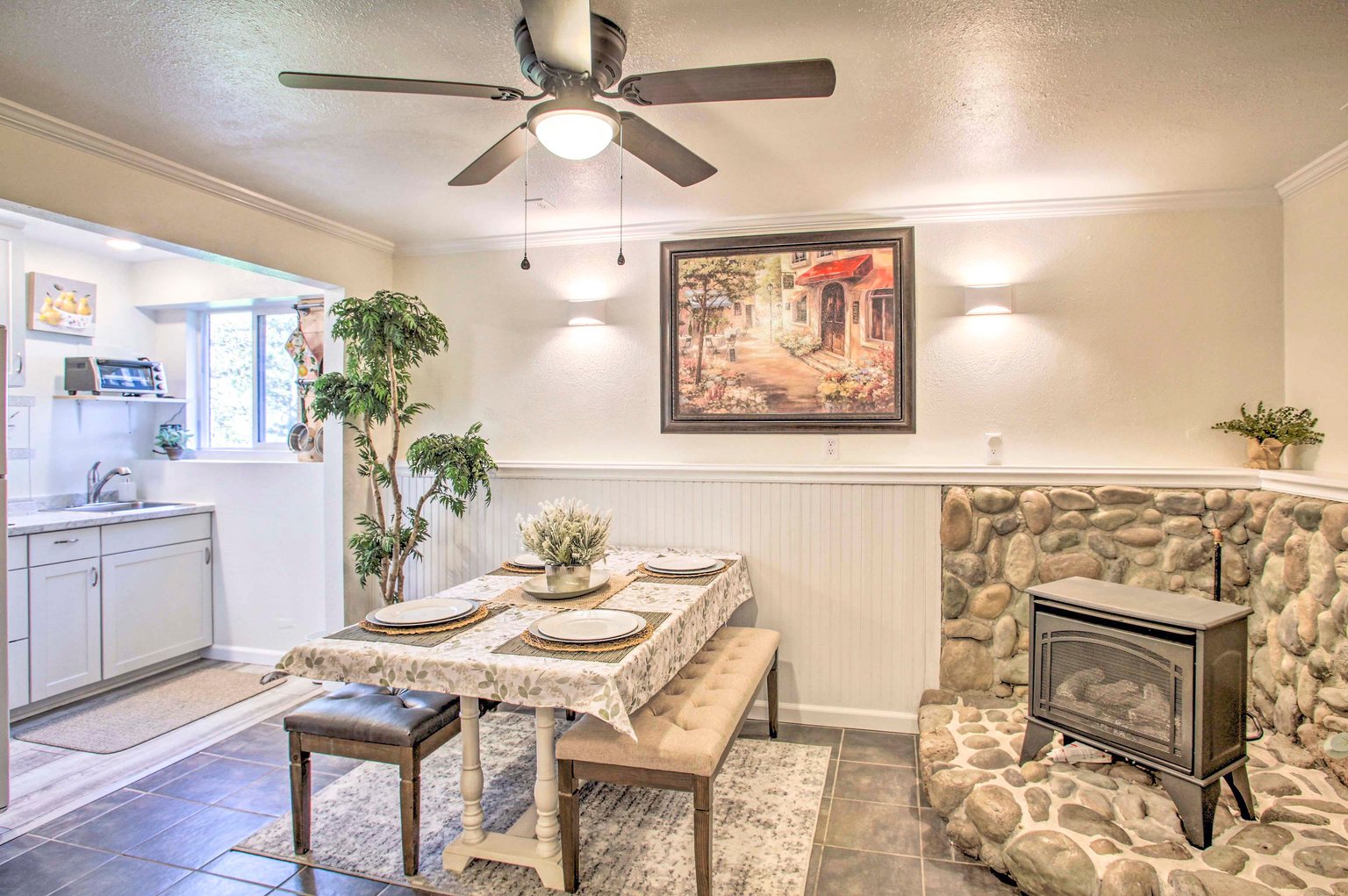 Nine Mile Falls Vacation Rental