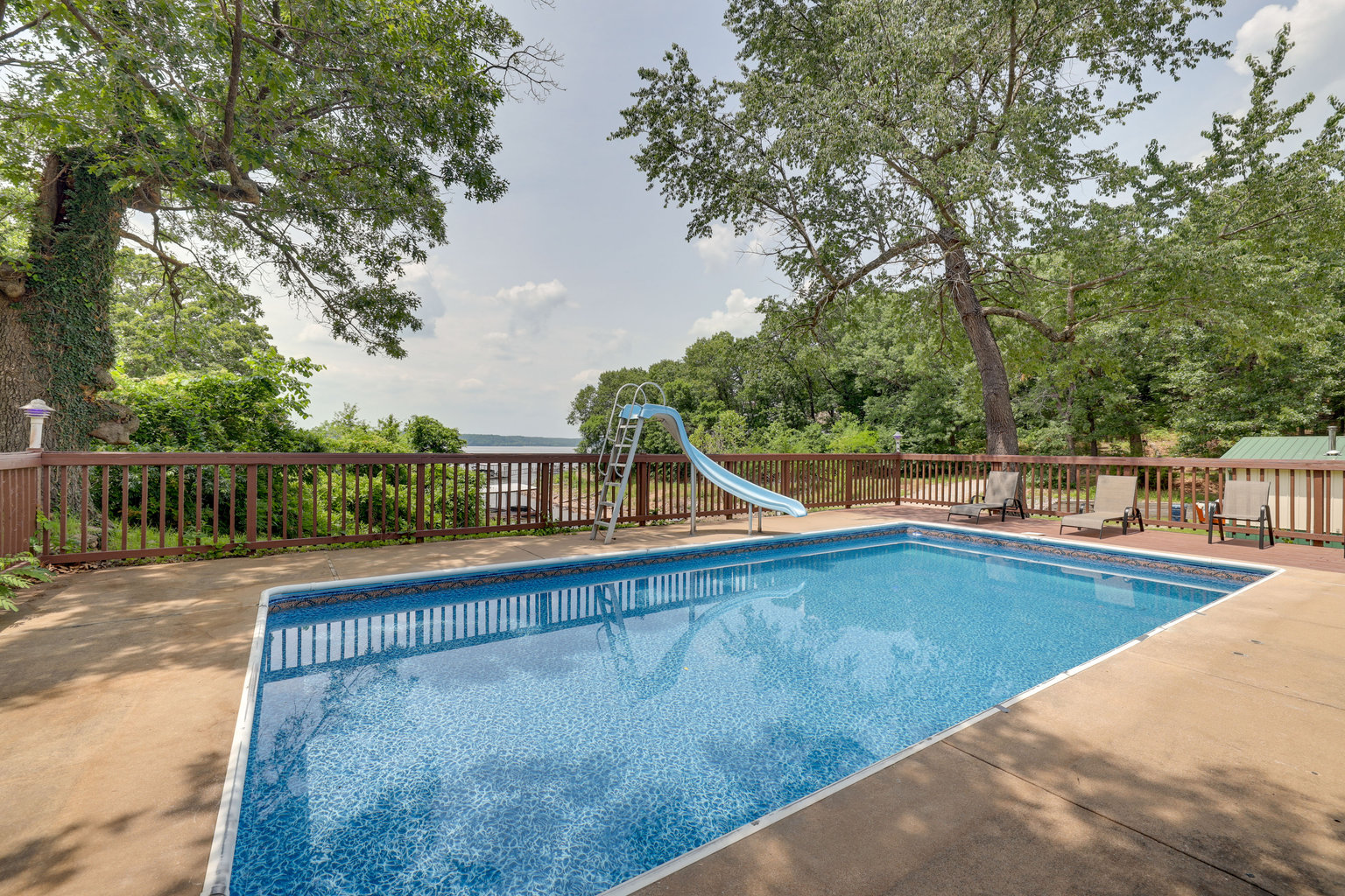 Grove Vacation Rental