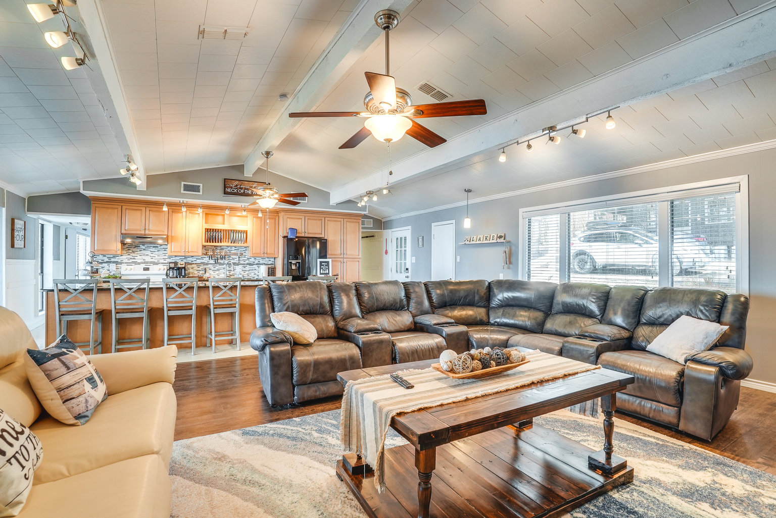 Avinger Vacation Rental