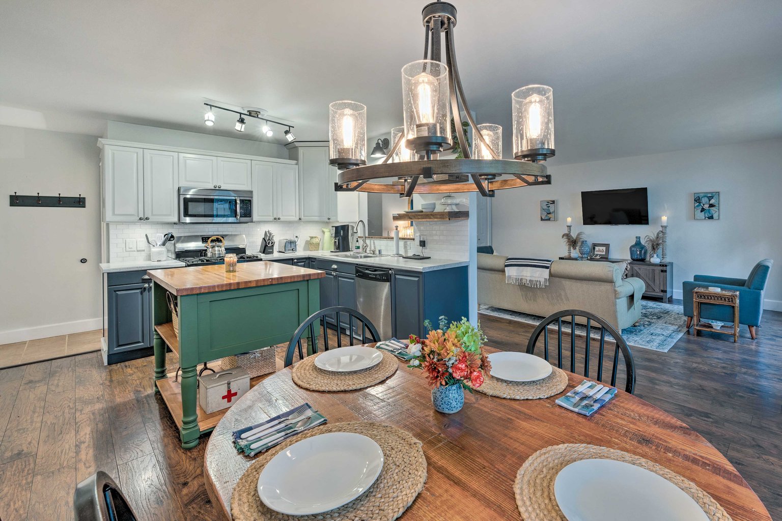 Lake Mills Vacation Rental