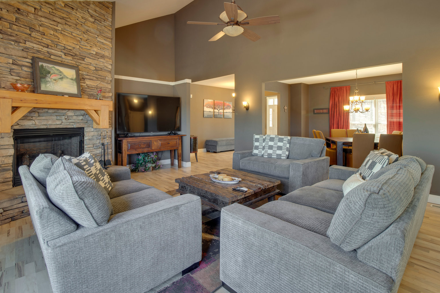 Flippin Vacation Rental