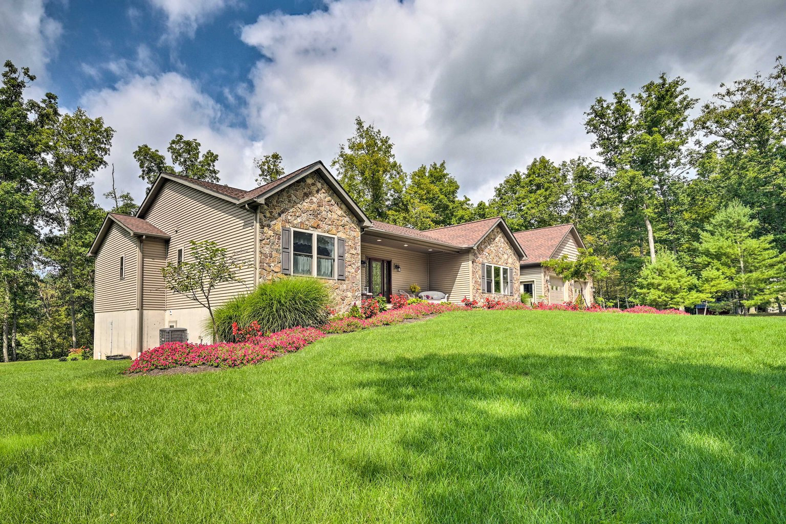 Cassville Vacation Rental