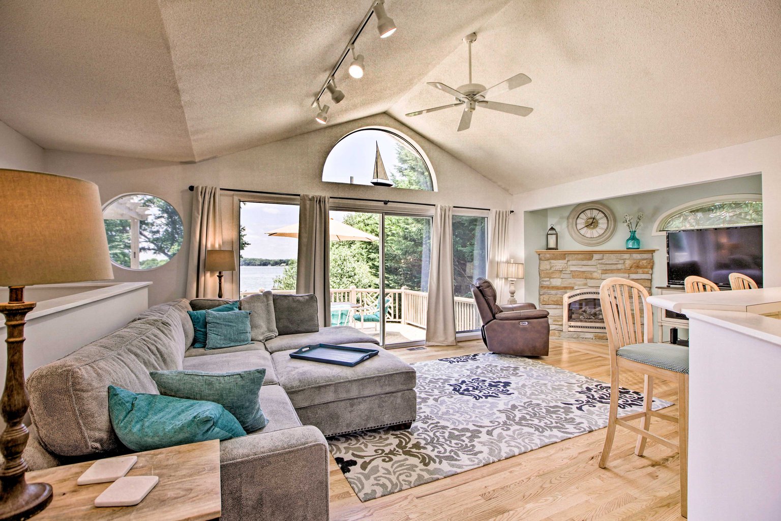 Huddleston Vacation Rental