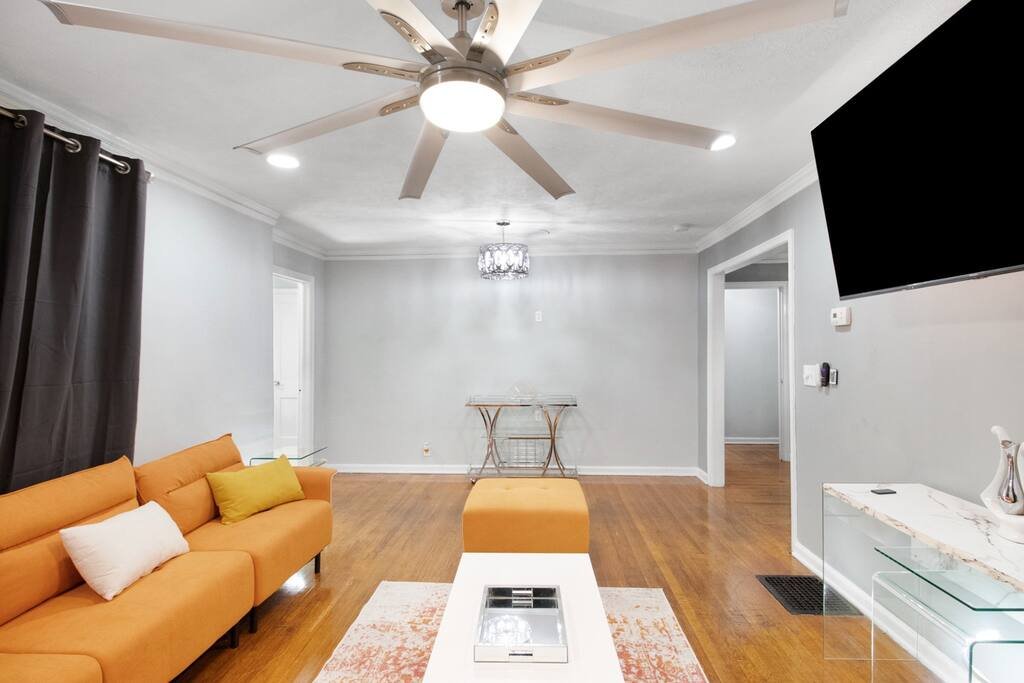 Candler-McAfee Vacation Rental