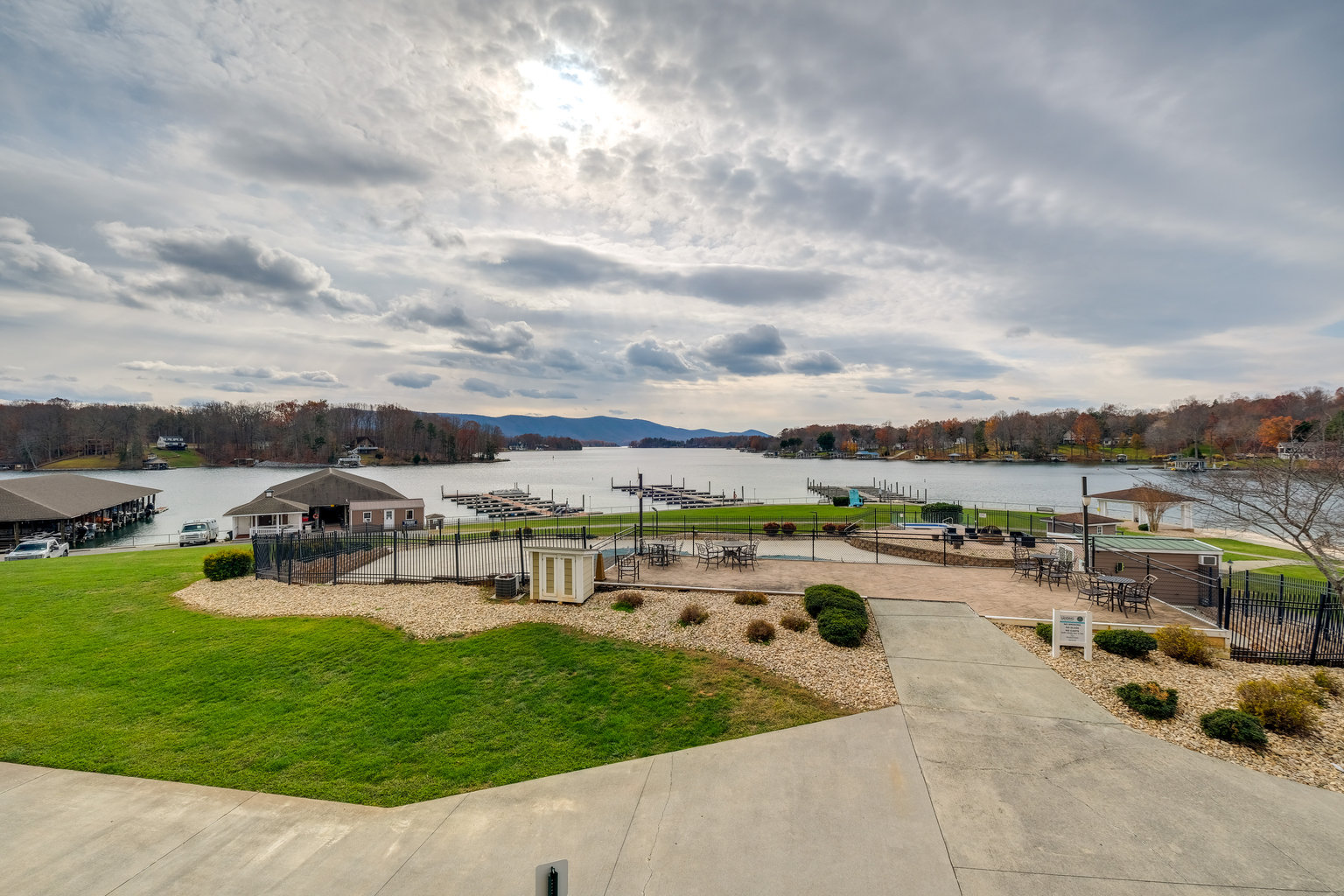 Huddleston Vacation Rental