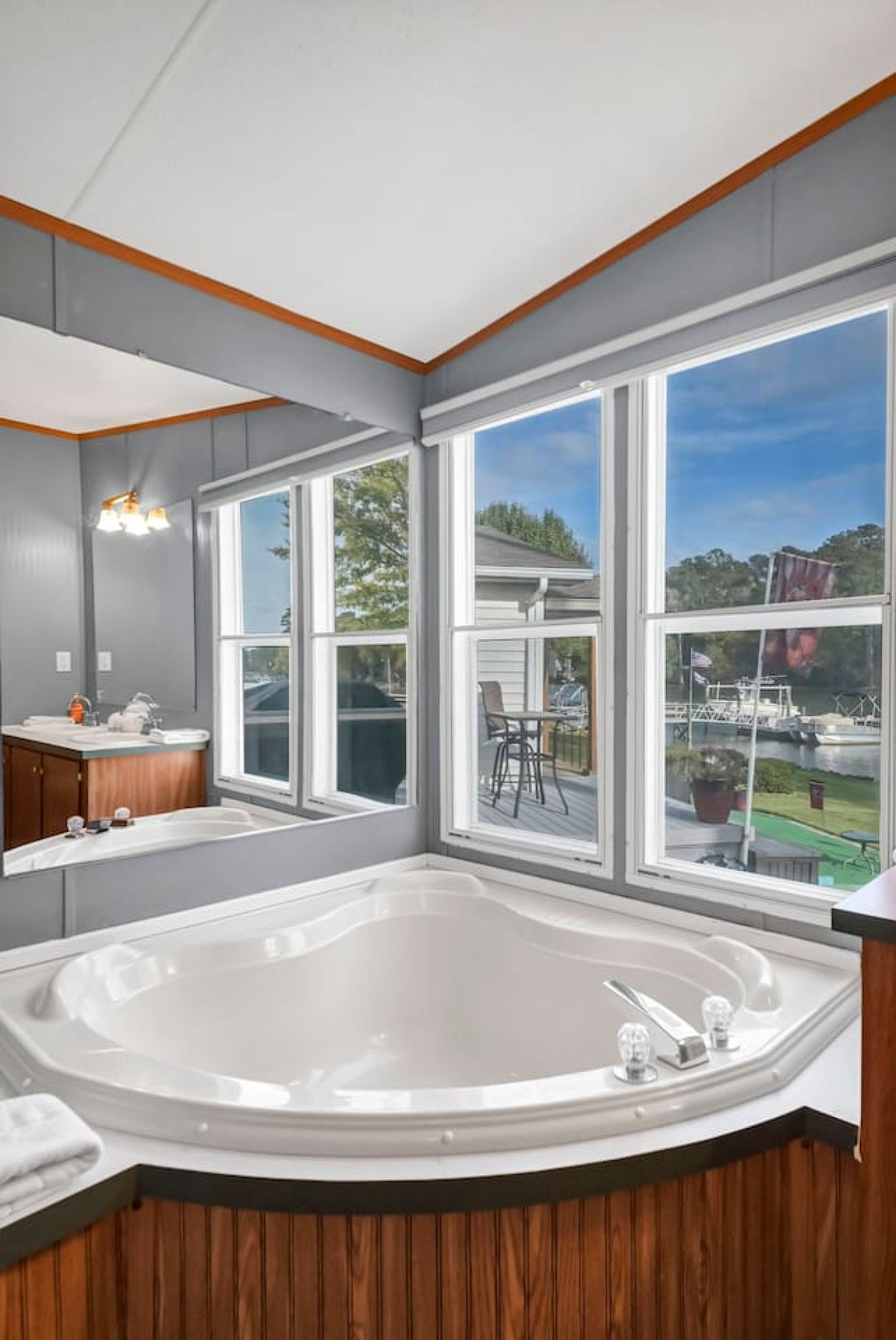 Chapin Vacation Rental