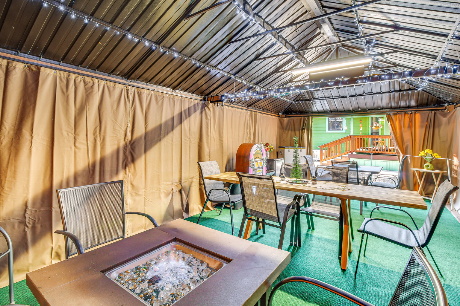 Wagon Wheel Vacation Rental