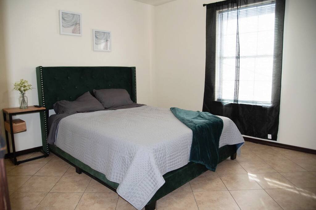 Edinburg Vacation Rental