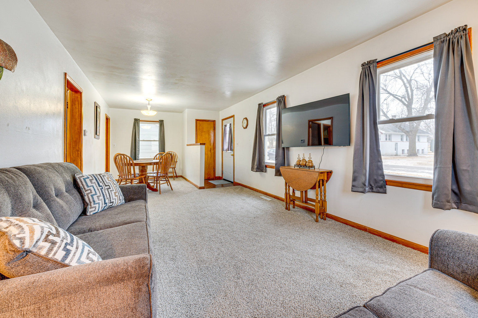 Lake Mills Vacation Rental