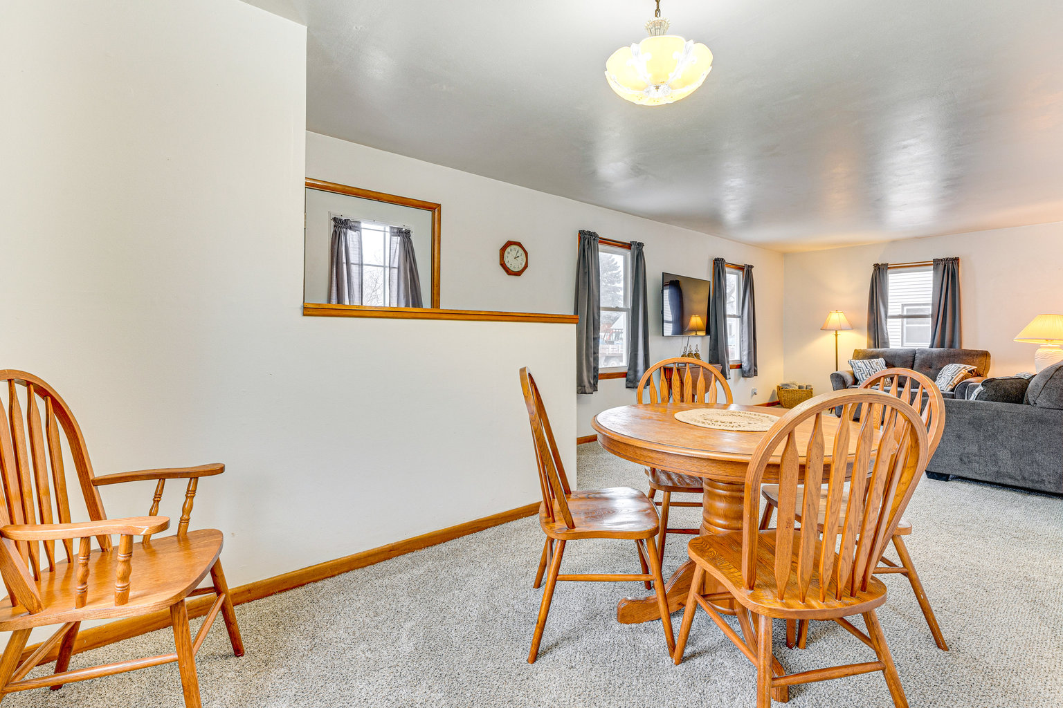 Lake Mills Vacation Rental