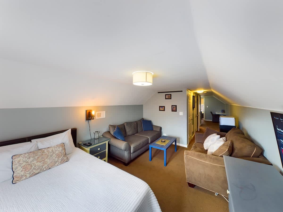 Berwyn Vacation Rental