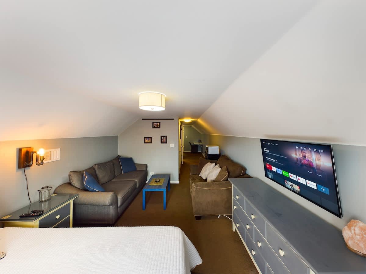 Berwyn Vacation Rental