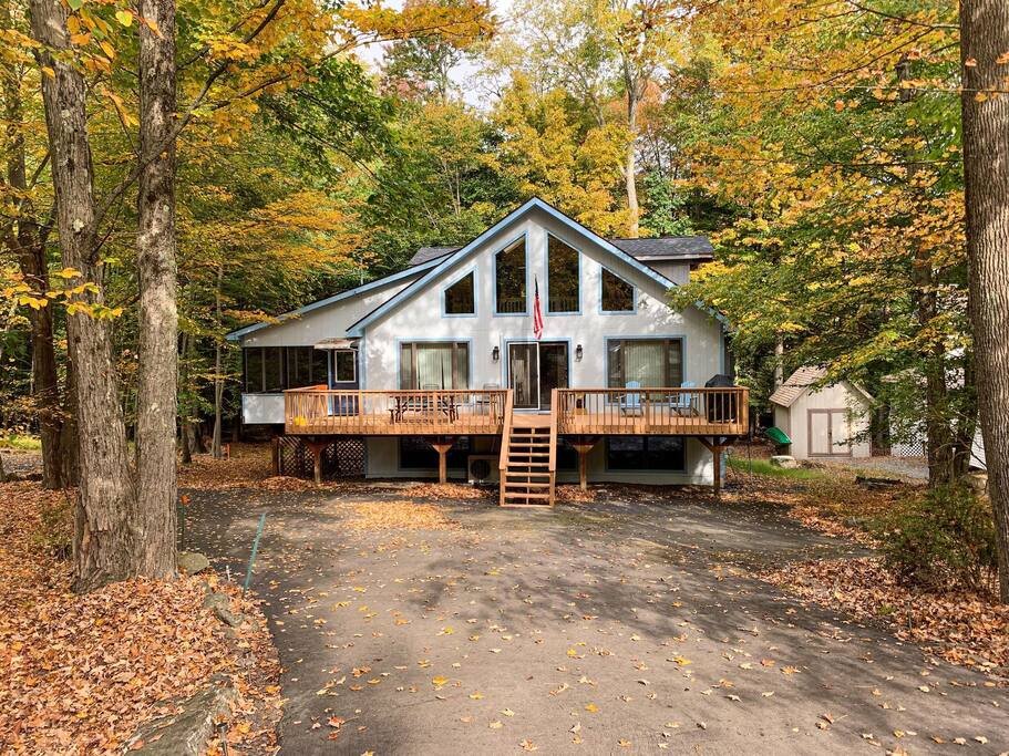 Lake Ariel Vacation Rental