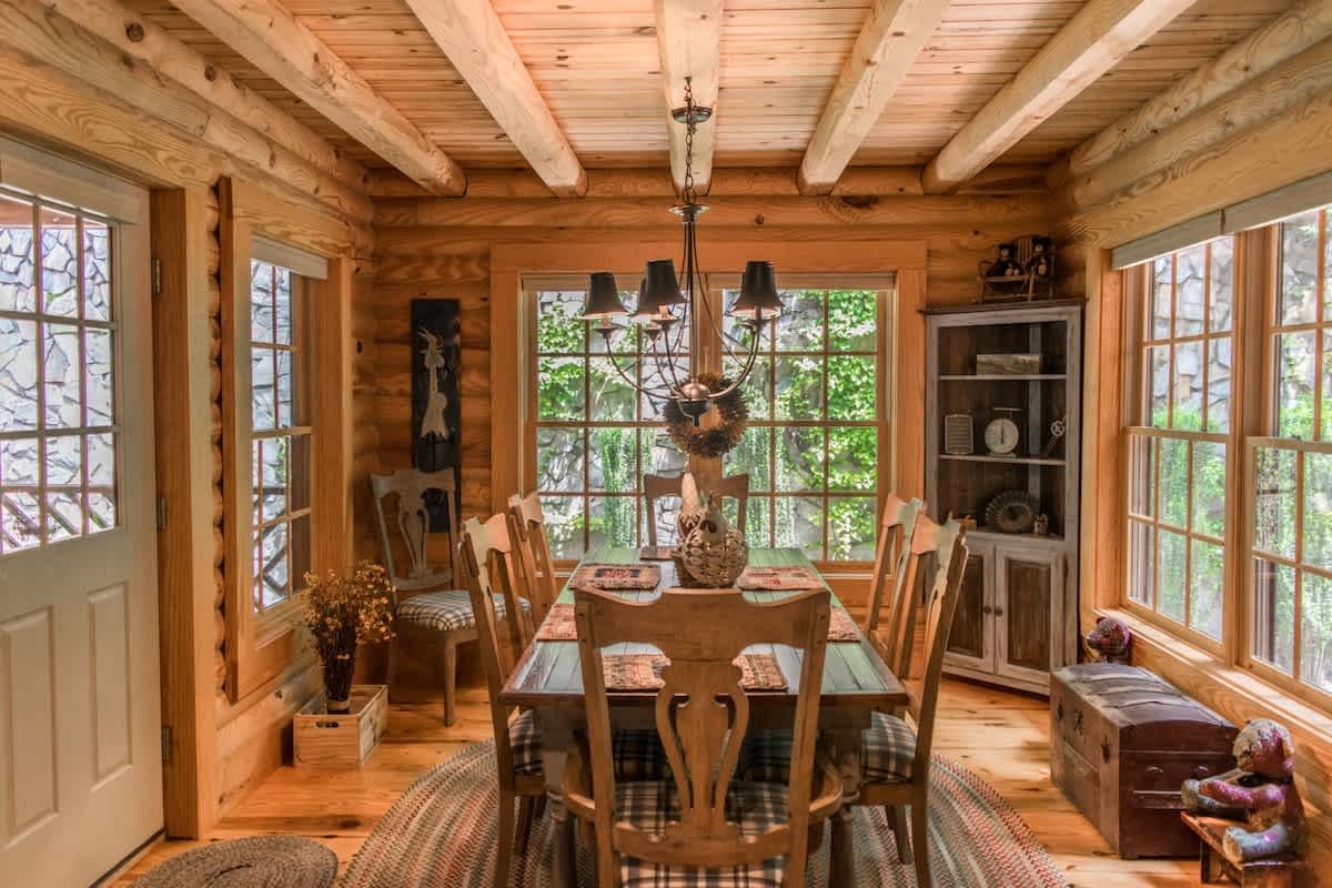 Zirconia Vacation Rental