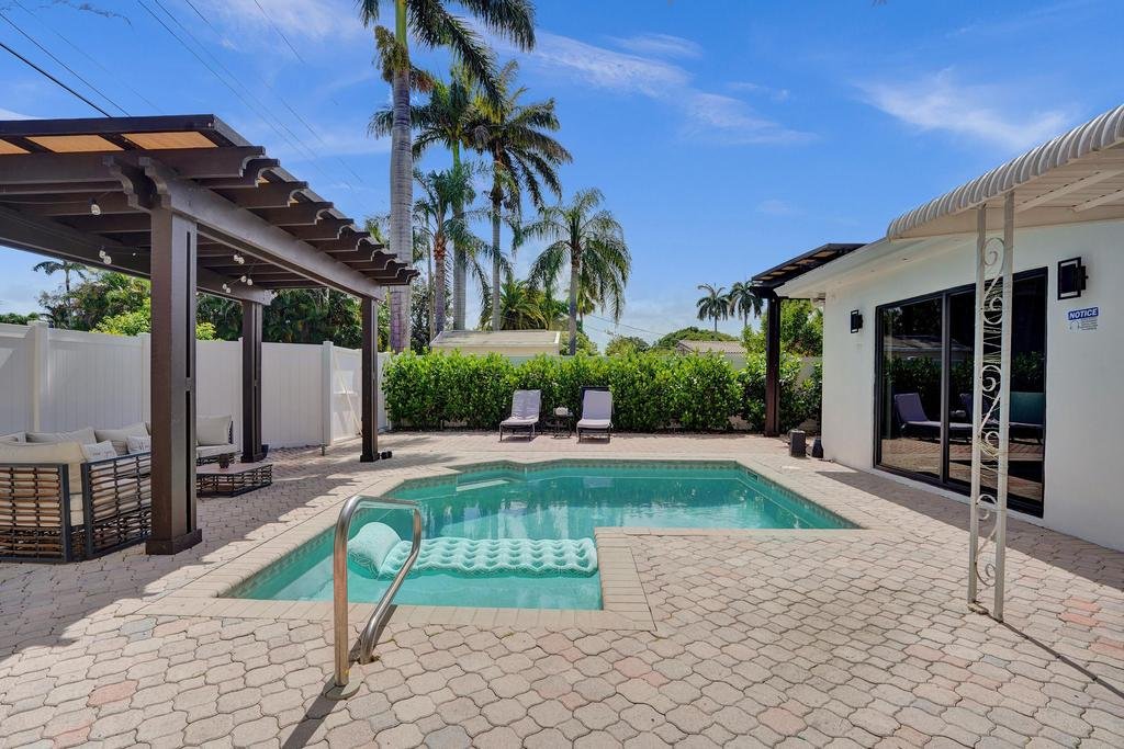 Hollywood Vacation Rental