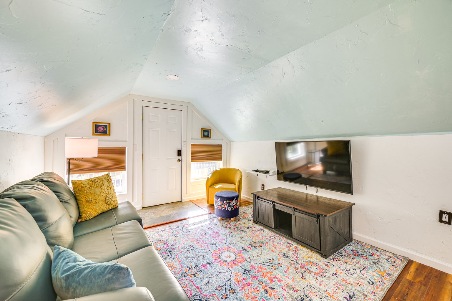 Aurora Vacation Rental