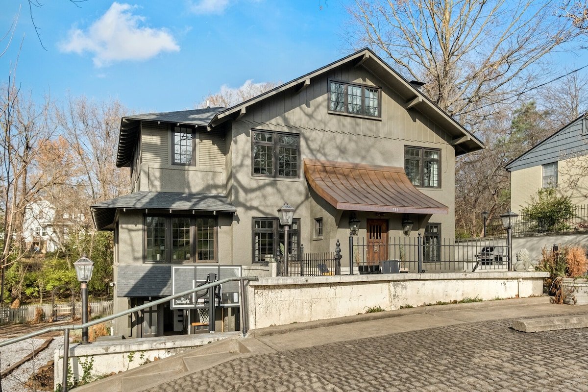 Fayetteville Vacation Rental
