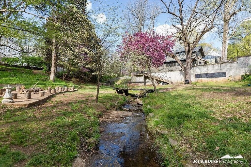 Fayetteville Vacation Rental