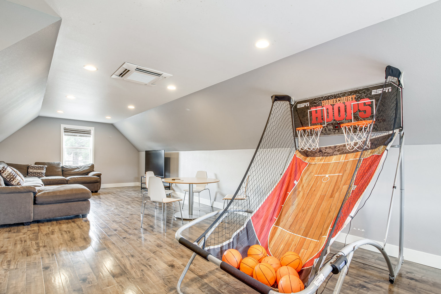 Lakeside Vacation Rental