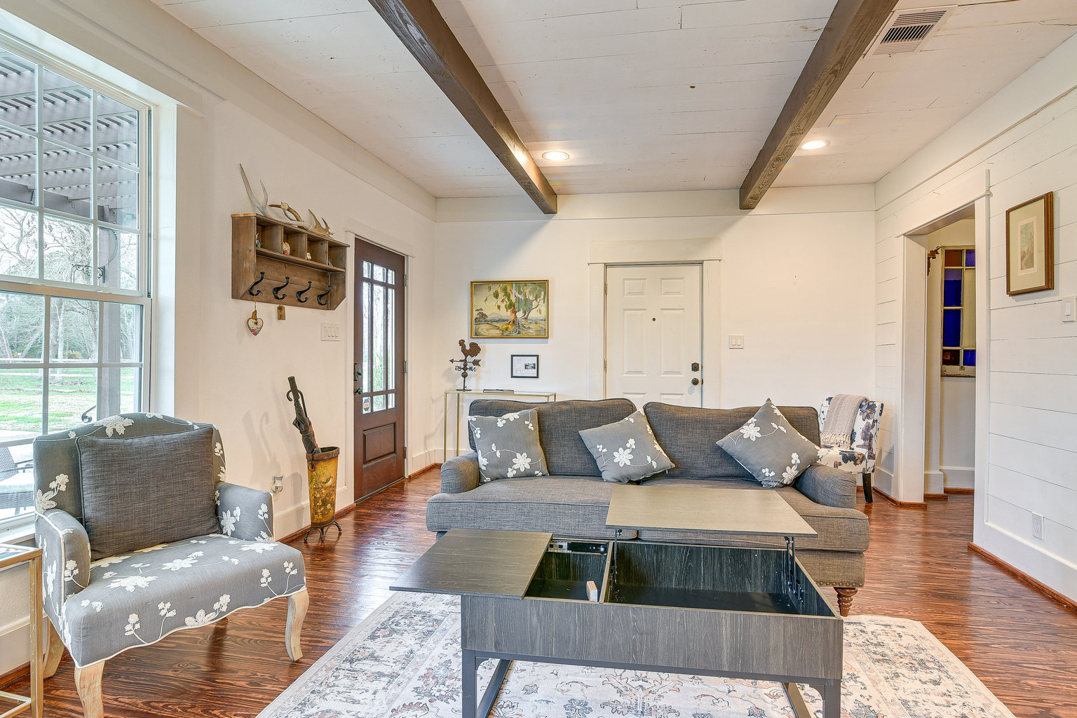 Dickinson Vacation Rental