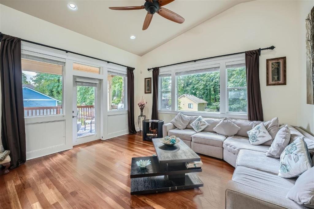 Olympia Vacation Rental