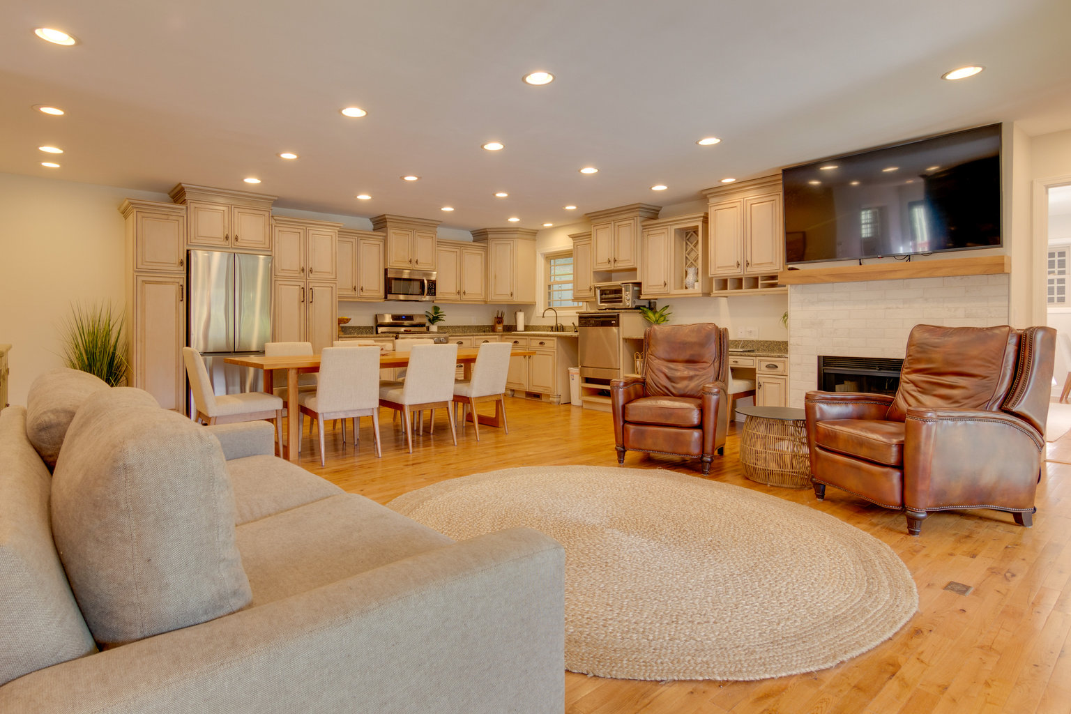 Zirconia Vacation Rental