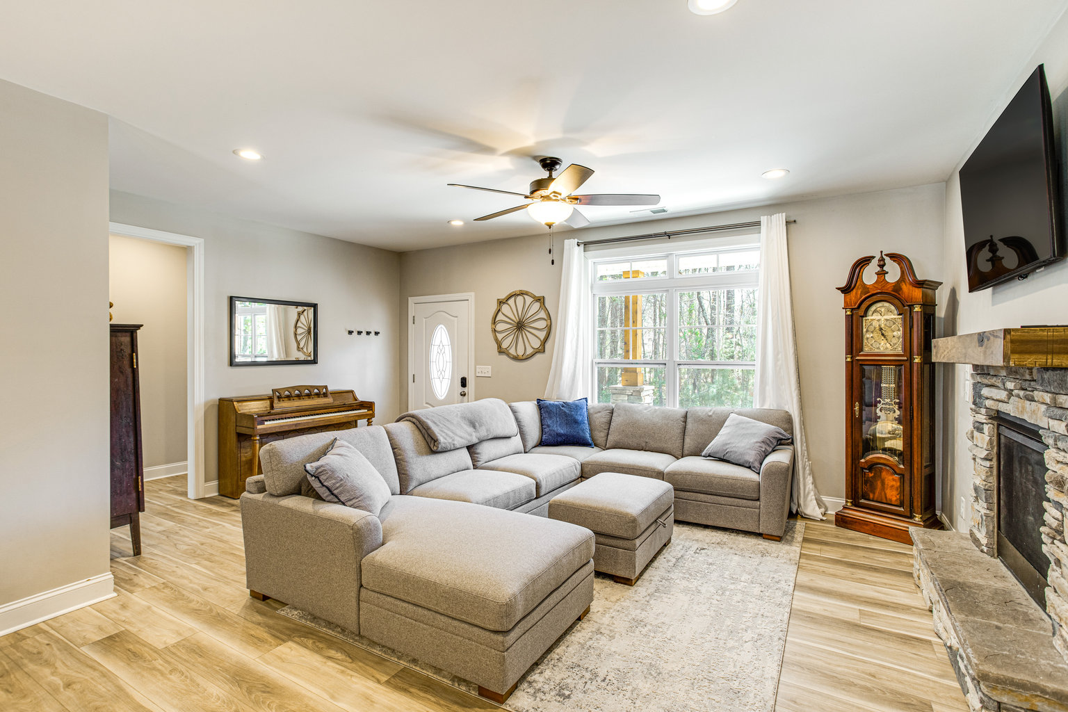 Chapin Vacation Rental