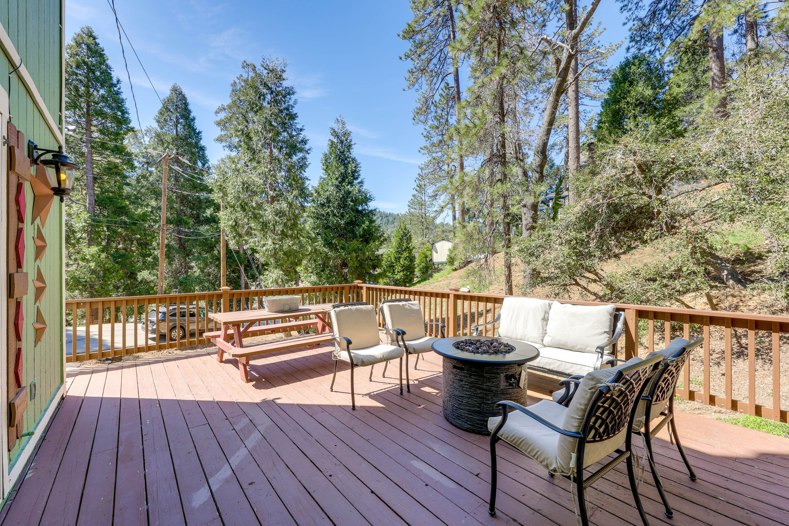 Crestline Vacation Rental