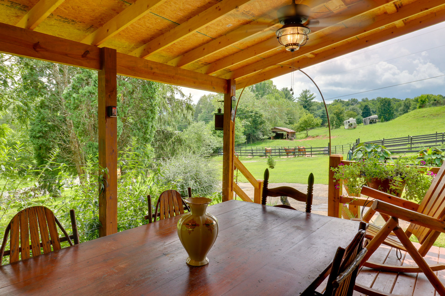 Warne Vacation Rental