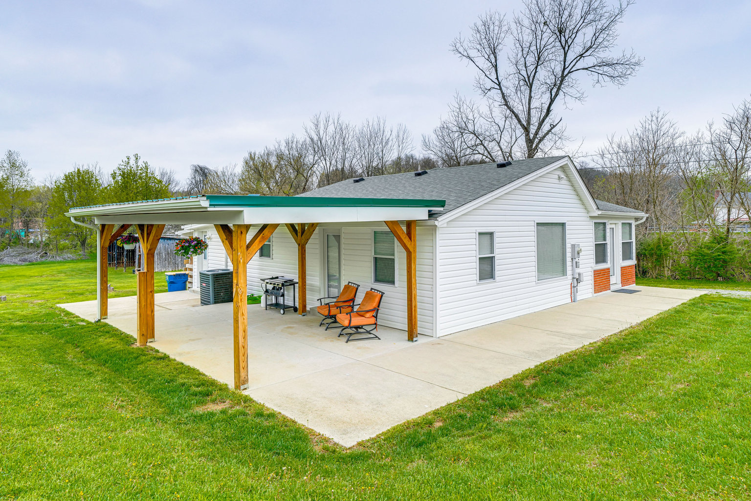 Coxs Creek Vacation Rental