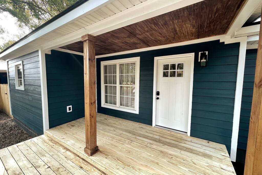Leland Vacation Rental