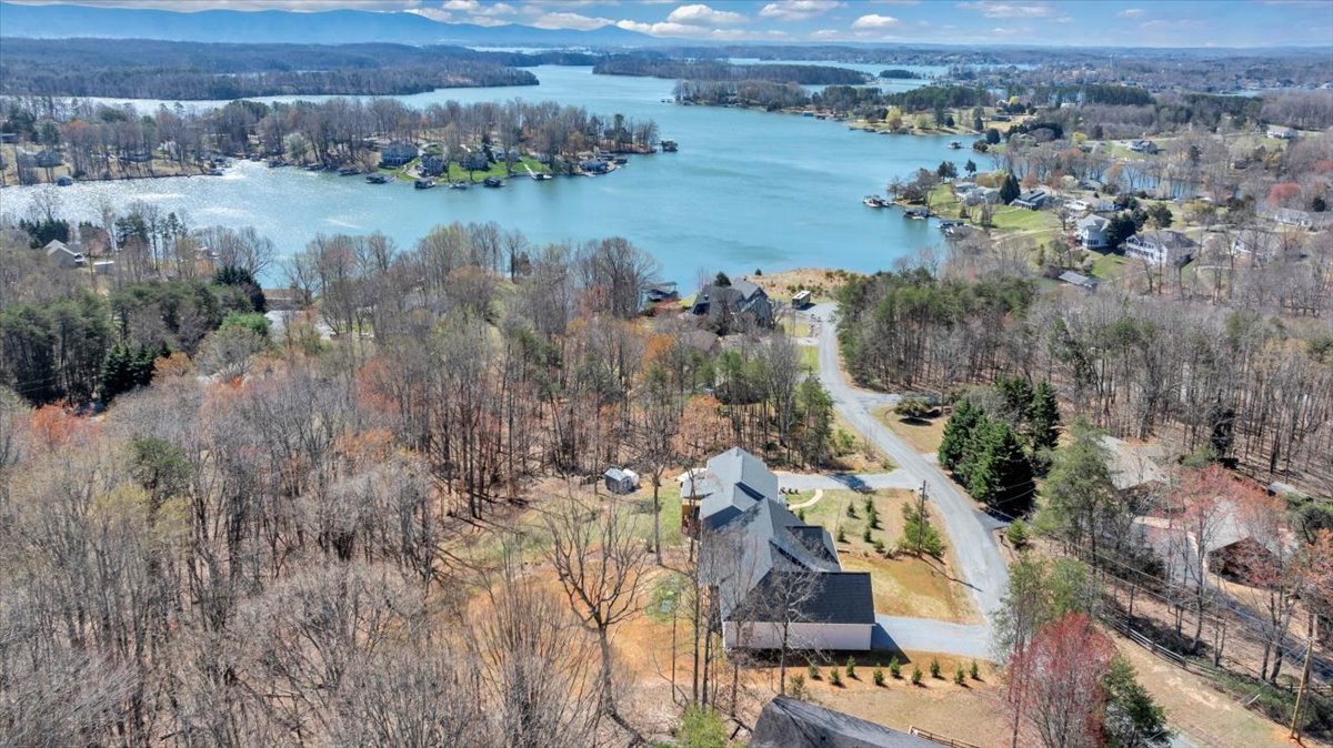 Moneta Vacation Rental