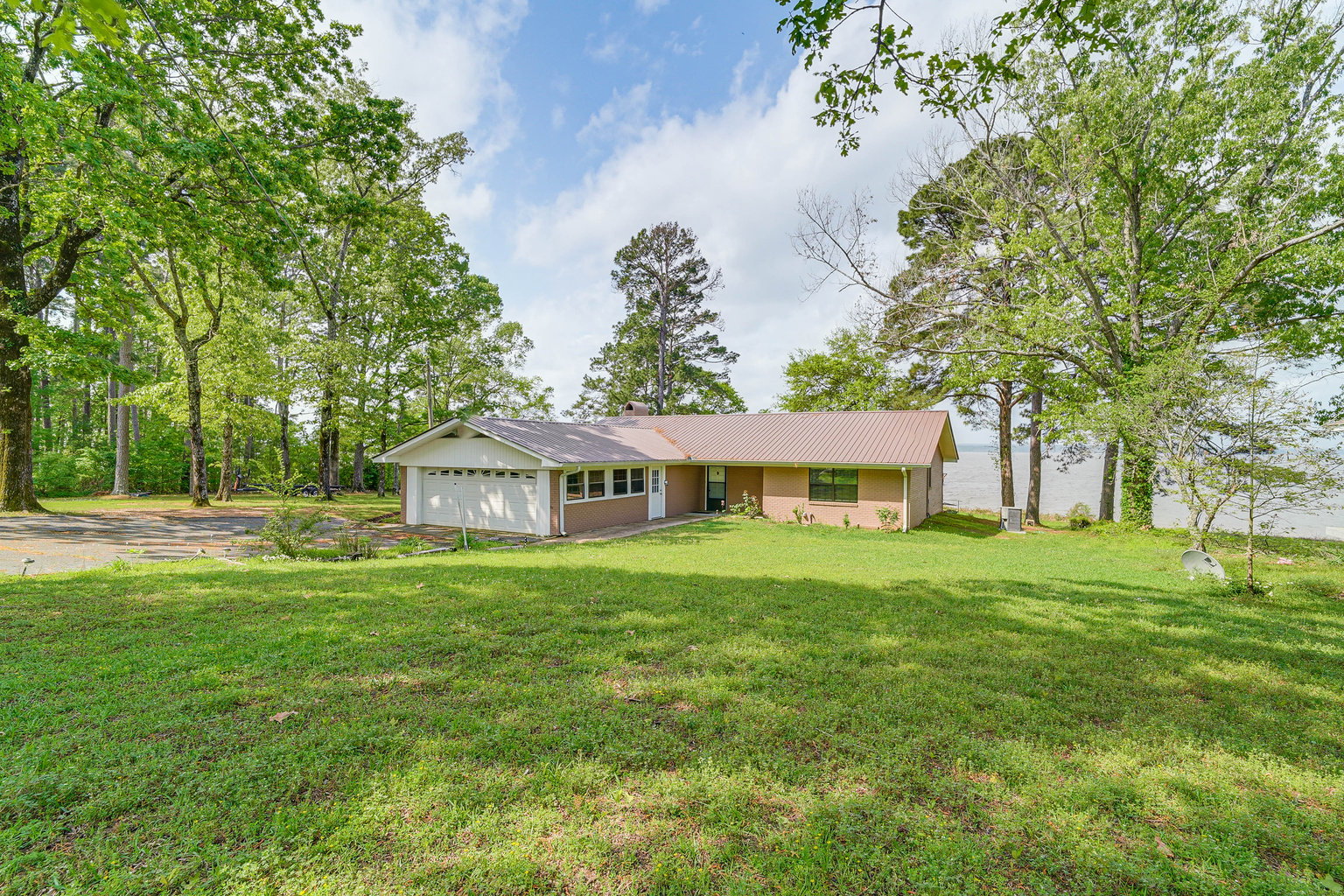 Many Vacation Rental