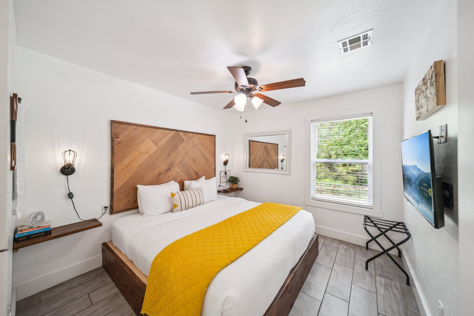 Grove Vacation Rental