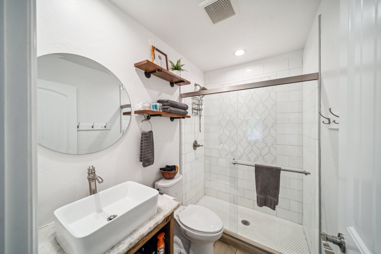 Grove Vacation Rental