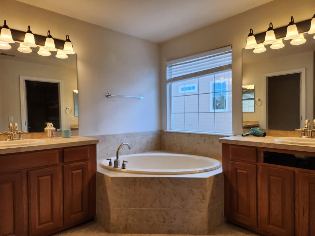 Aurora Vacation Rental