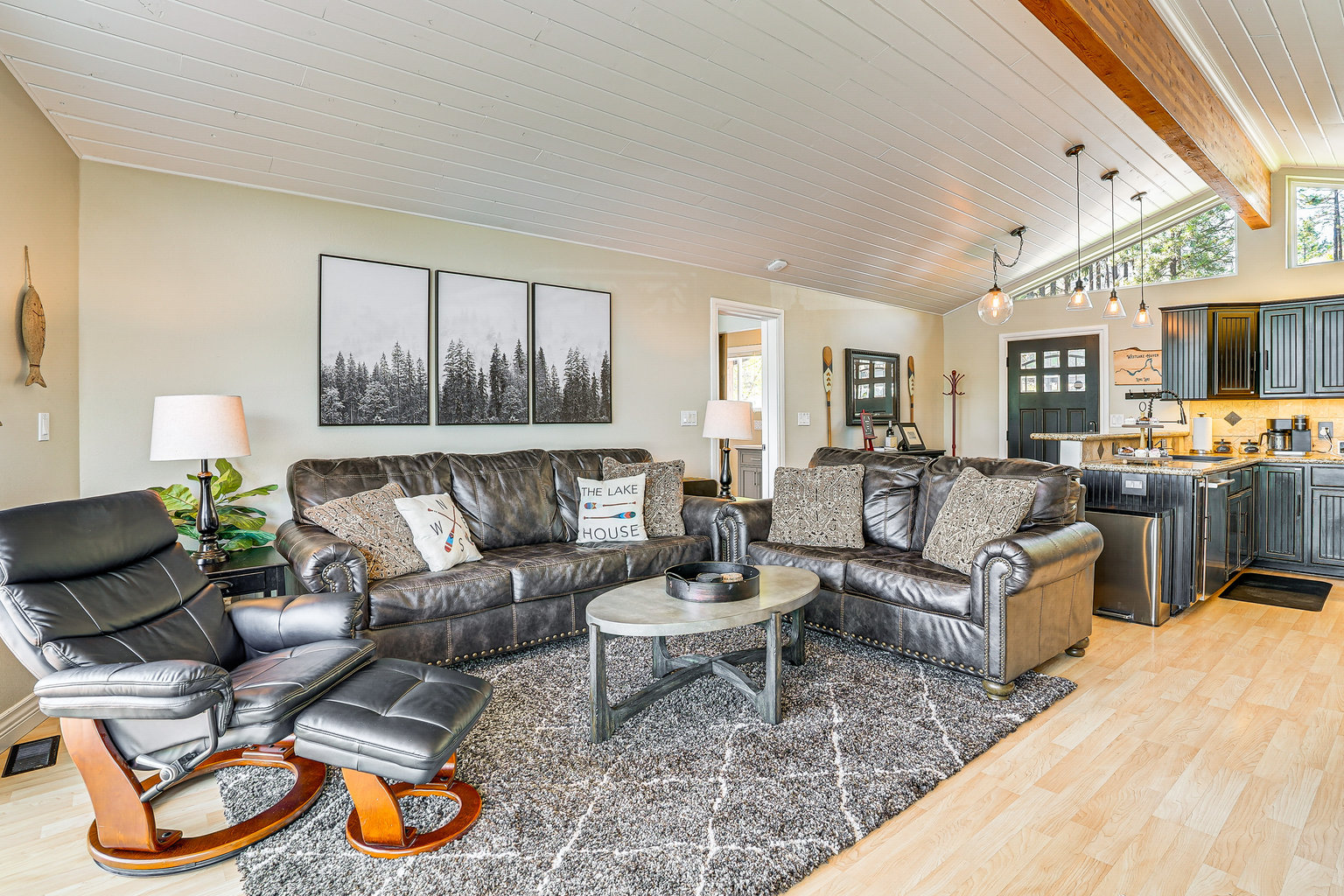 Nine Mile Falls Vacation Rental