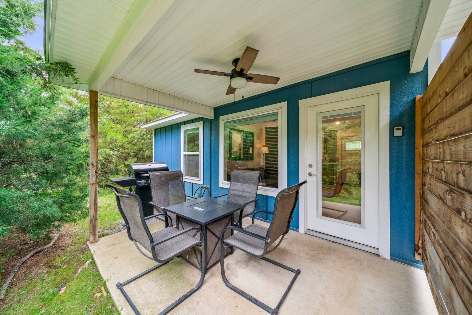 Grove Vacation Rental