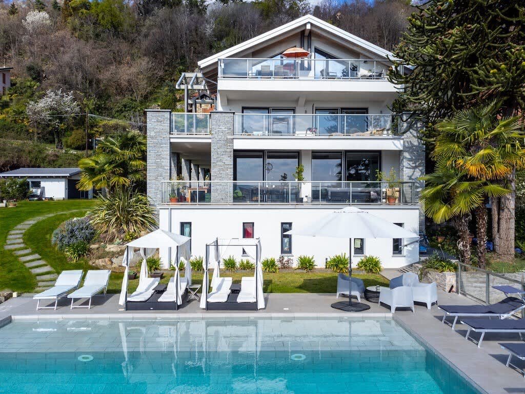 Lesa Vacation Rental