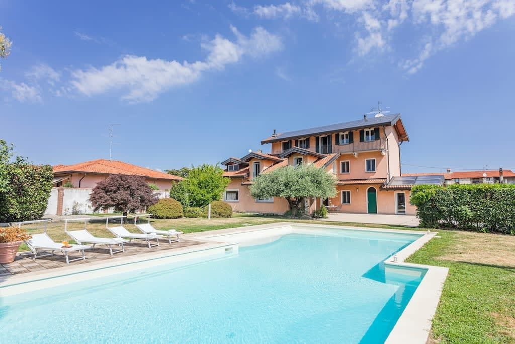 Divignano Vacation Rental
